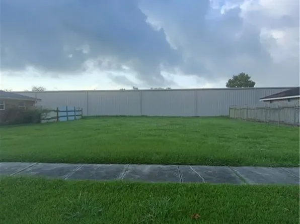 2513 Nancy St, Meraux, LA 70075