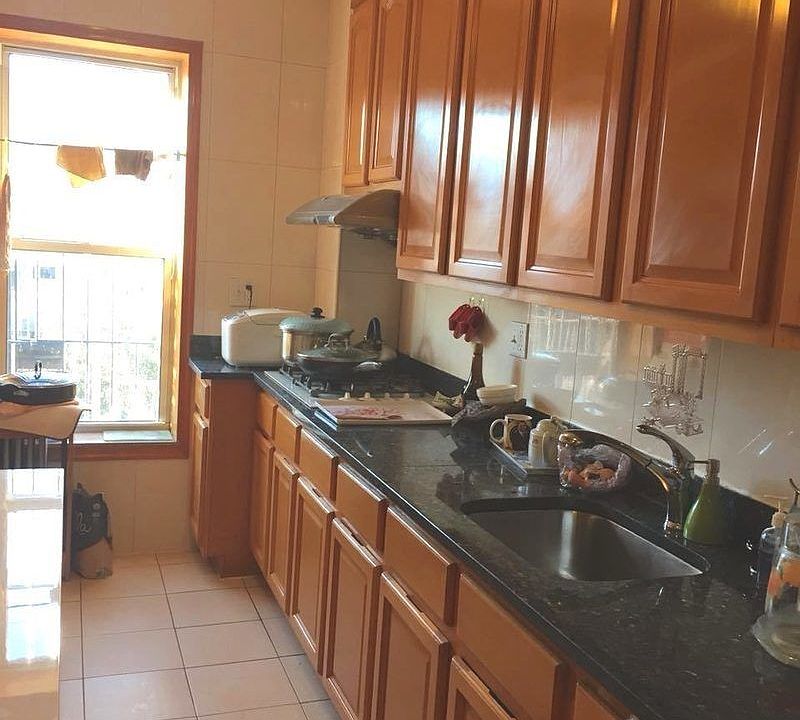 1st image of 544 McDonald Ave APT 2