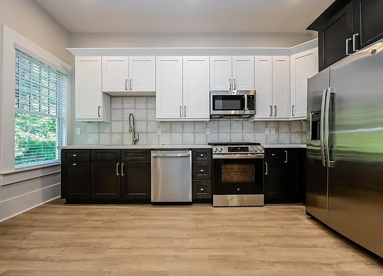 616 Linwood Ave NE #A — Photo 1
