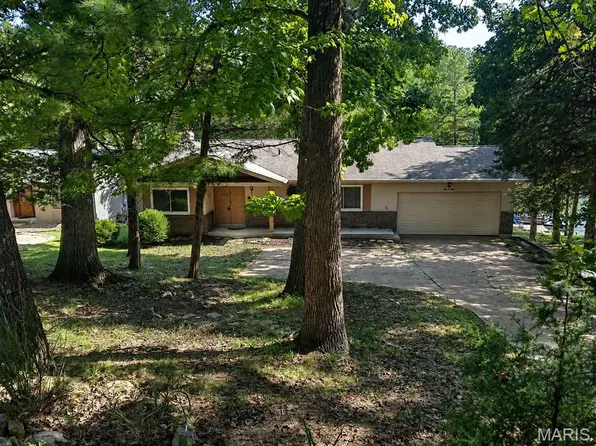 403 Marina Dr, Lake Sherwood, MO 63357