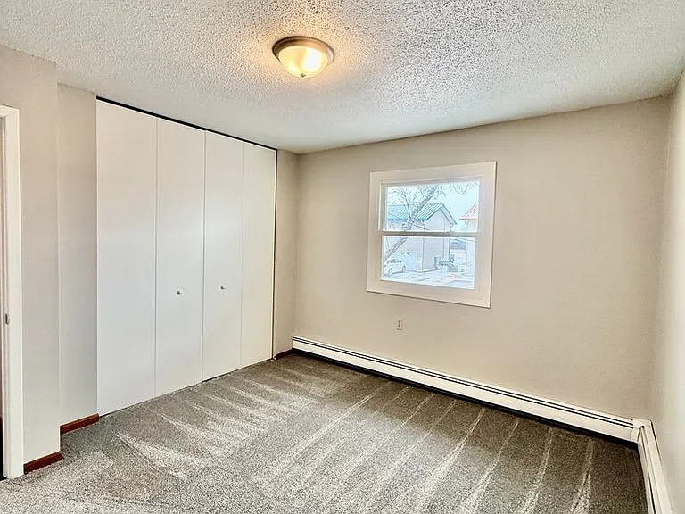 525 10th Ave SE — Photo 7