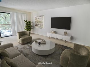 440 N Civic Dr APT 203, Walnut Creek, CA