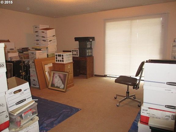 5th image of 11825 SE Riveridge Dr