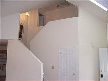 3rd image of 3251 Greentree Cir