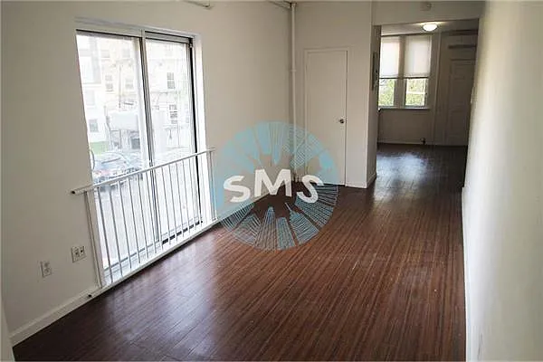 Rented by Space Marketing Shop | media 58