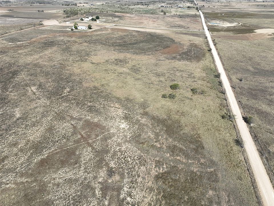 2nd image of 1590 County Road 604