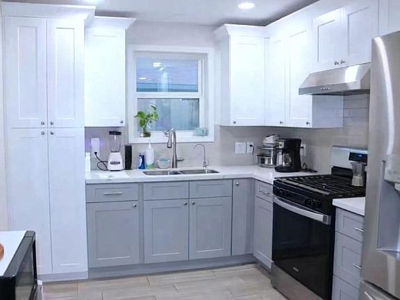 4th image of 15927 Bernina Ln