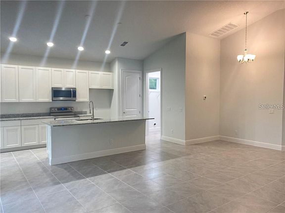 2nd image of 1011 E Parkway St