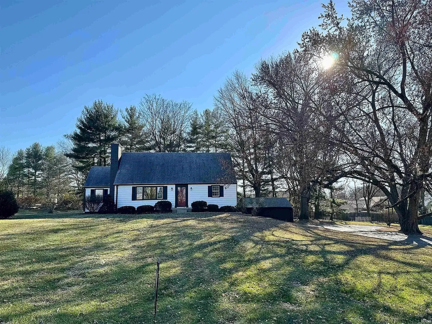 Complete Eastside Renovation - 4BR/4BA Large yard/Deck — Photo 2