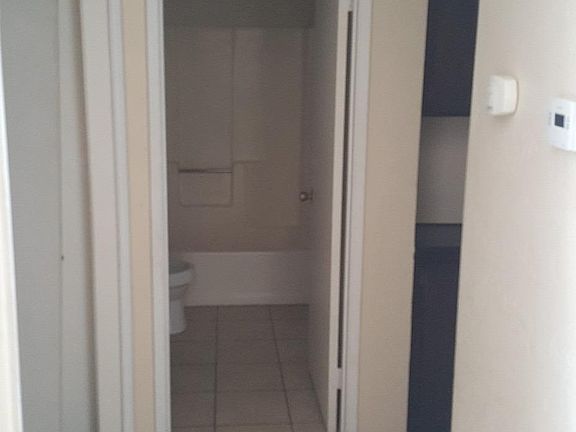 4th image of 739 E Prospect Ave