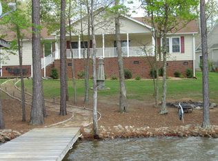 355 Lookout Point Dr, Valentines, VA 23887