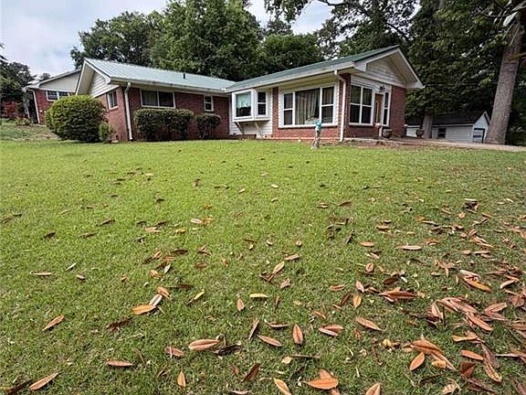 5th image of 5512 Andrew Dr SW