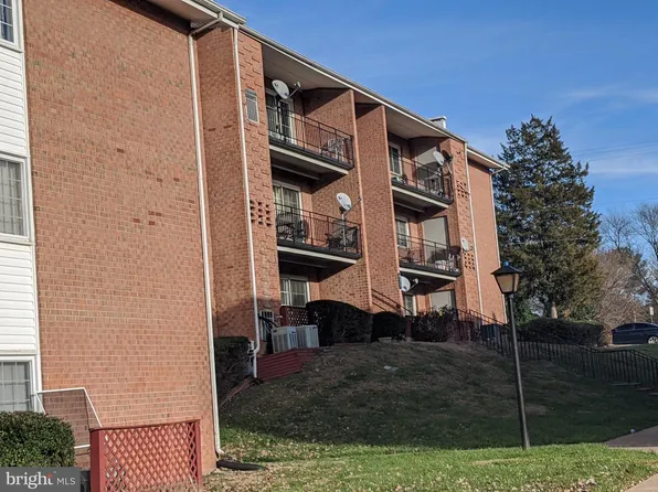 635 Waterloo Rd APT 231, Warrenton, VA 20186