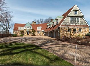 10500 Edgewater Dr, Cleveland, OH 44102