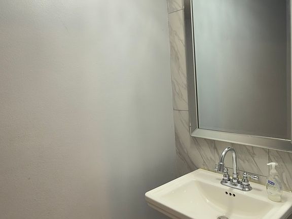 5th image of 17335 W Maple Ln Unit 17335