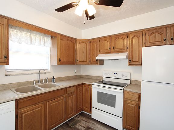 3rd image of 7438 Melanie Ln #13