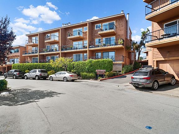 2nd image of 128 Stanford Way