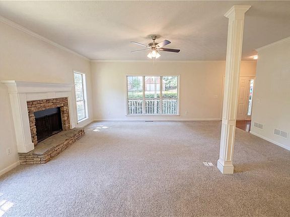 5th image of 170 Rosewood Cir