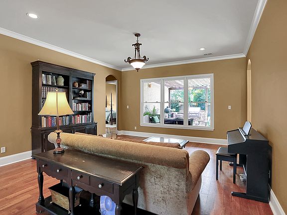 3rd image of 1673 Dogwood Creek Dr