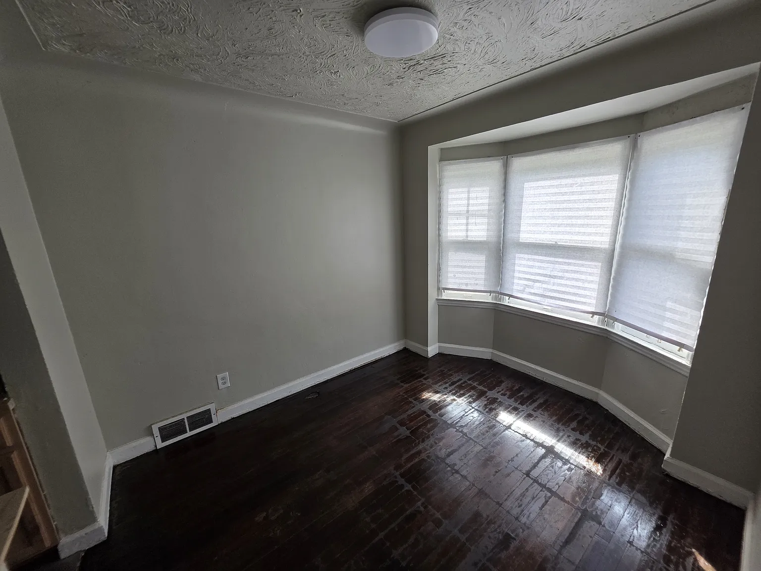 2302 Tyler Street - 1 — Photo 3