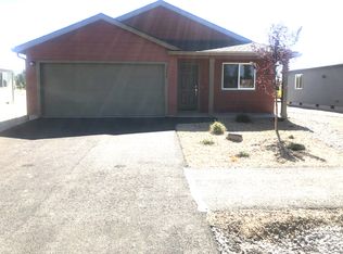 16673 Blue Pne, La Pine, OR 97739