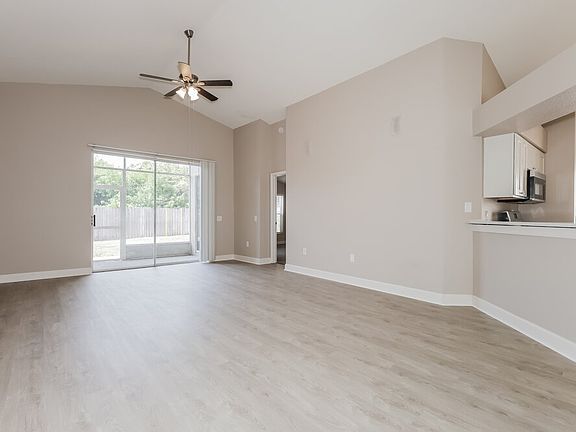 4th image of 9031 Egret Cove Cir