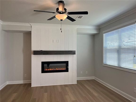 3rd image of 4640 Cypress Park Dr