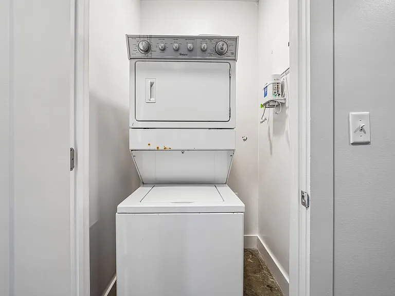 Myers Flats - 3 Bedroom — Photo 26