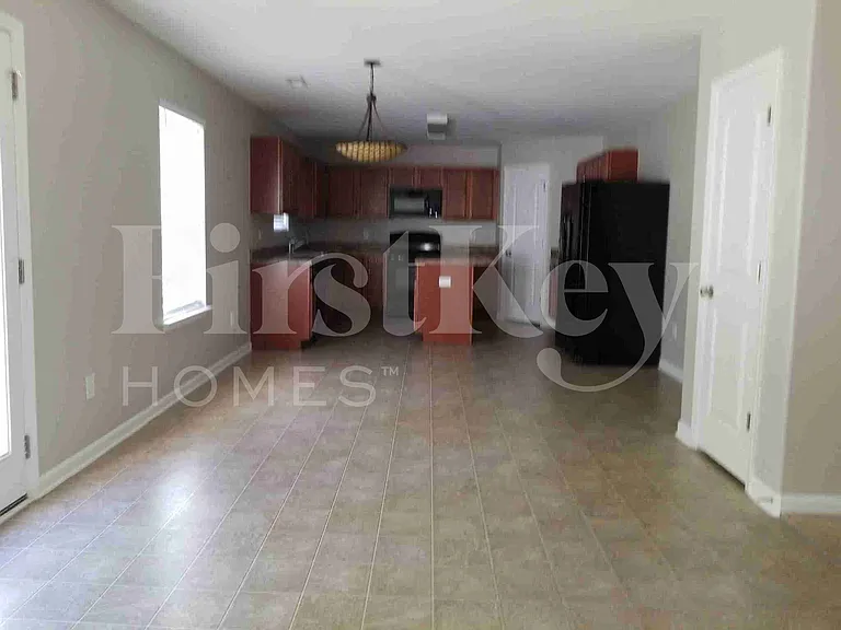 901 Leatherstone Ln — Photo 8