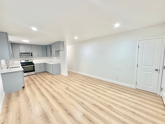 2nd image of 3926 Inglewood Blvd APT 4