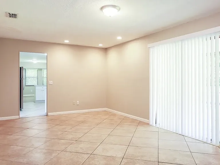 8390 Country Creek Blvd — Photo 6
