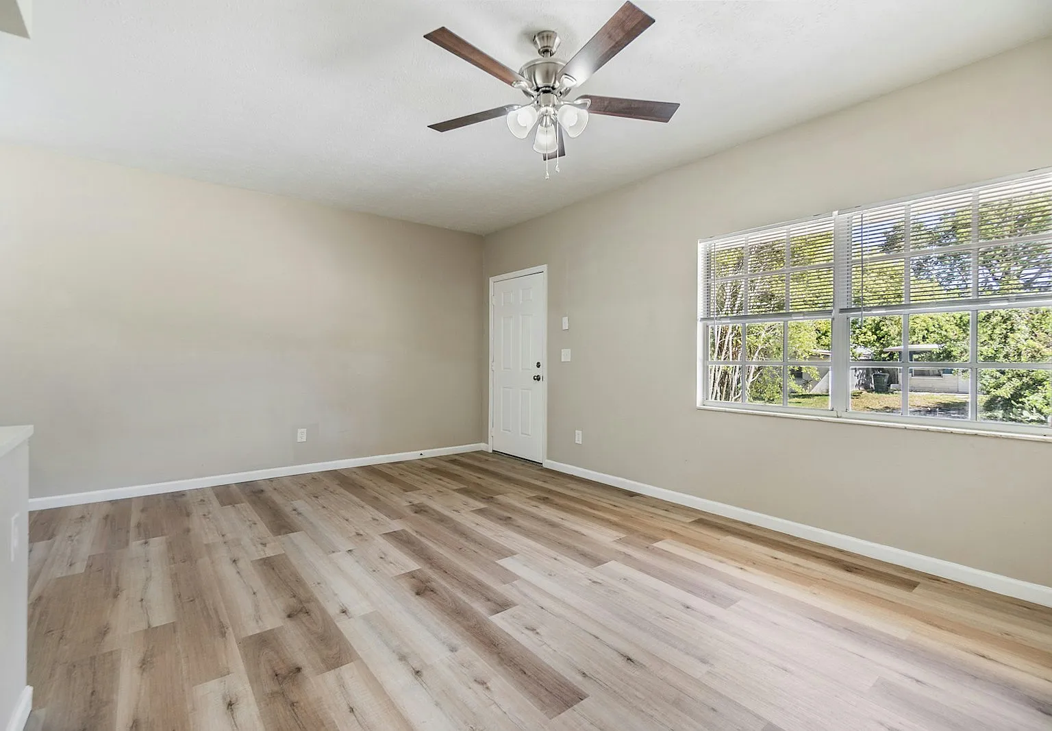 6746 Carnelian Avenue, Unit 6740 — Photo 3