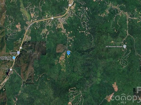 3rd image of 211 Meandering Woods Rdg