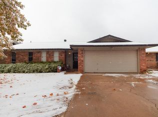 8208 Elkridge Ave, Lubbock, TX 79423