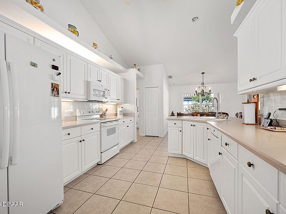 5th image of 125 Pelican Dunes Dr