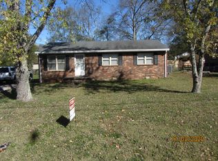 1927 Bartway Dr, Murfreesboro, TN 37130