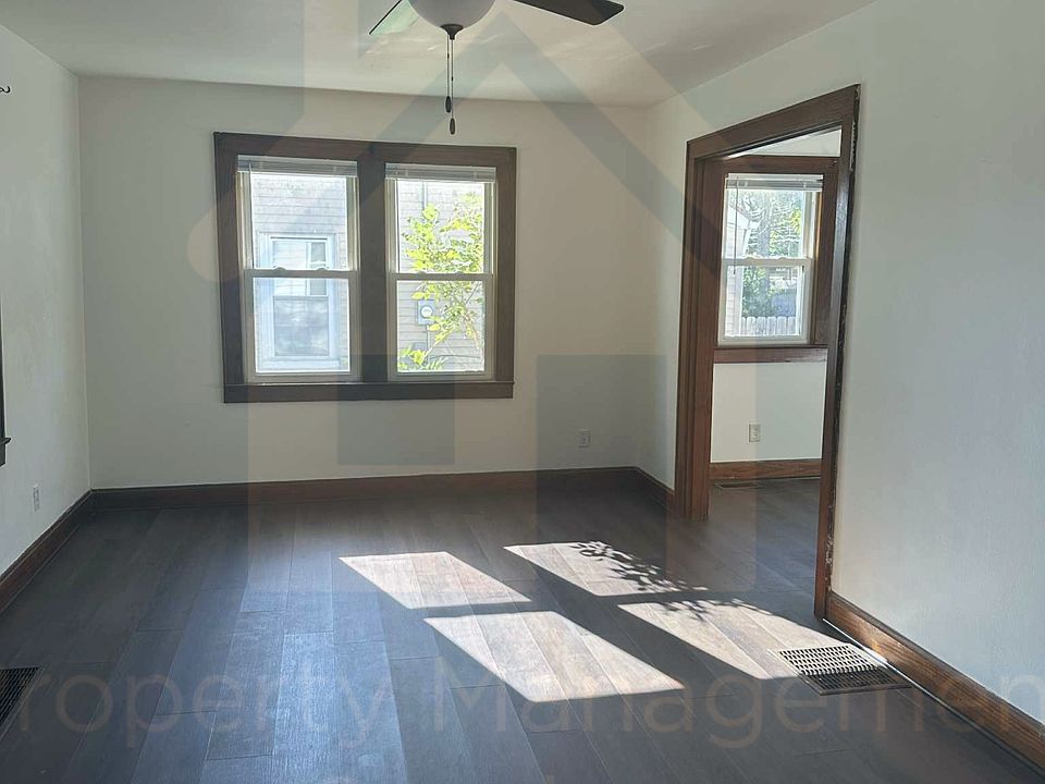 2nd image of 407 E 24th St