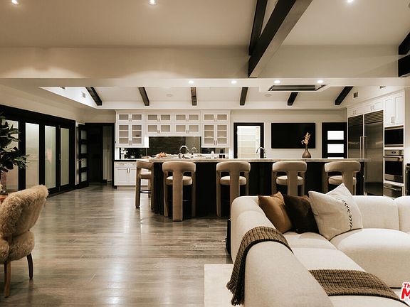 4th image of 5938 Jumilla Ave