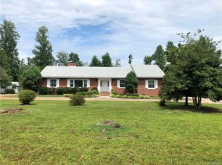 8901 S Quaker Rd, Quinton, VA 23141