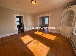 9 Summer St APT 2, Waterville, ME 04901