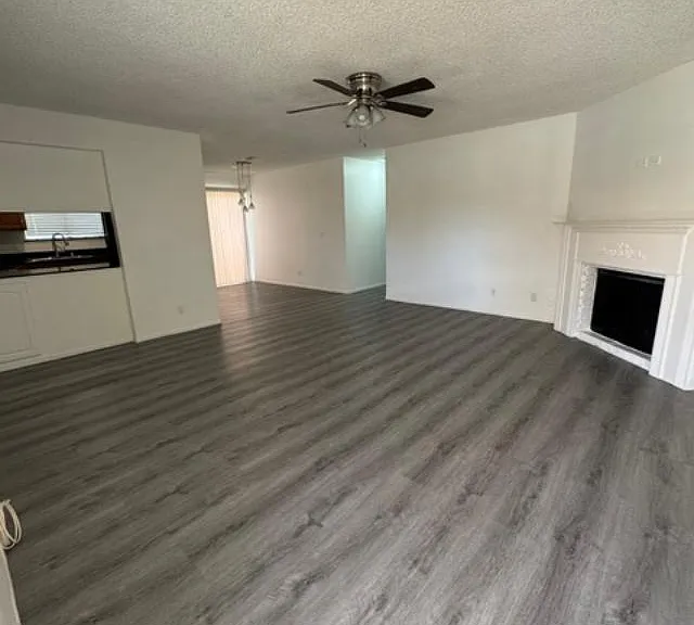 534 Dunbar Dr — Photo 3