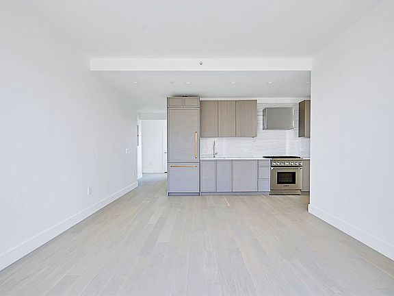 4th image of 1399 Park Ave APT 7B