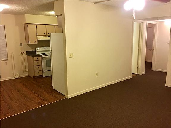 2nd image of 915 Ariana St APT 18