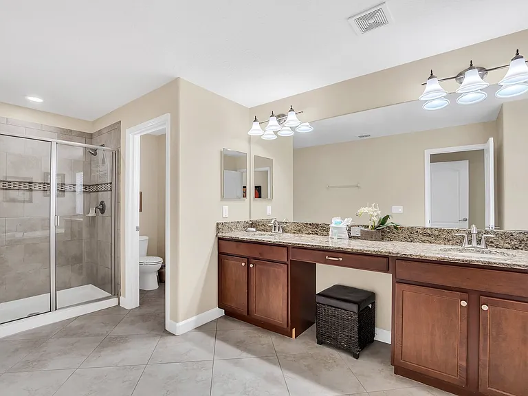 Majesty Palm Rd — Photo 23