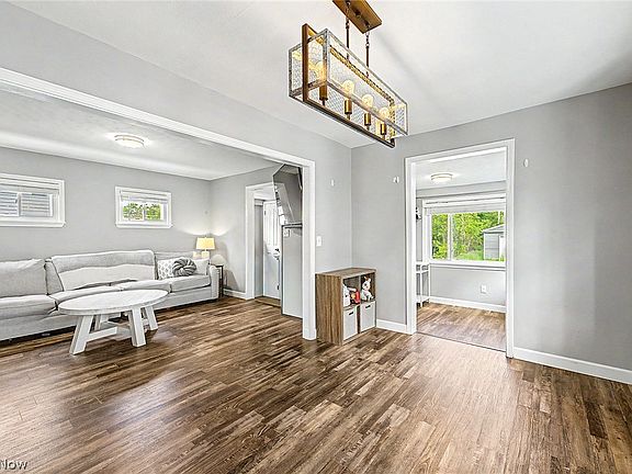 5th image of 4664 Brookwood Dr