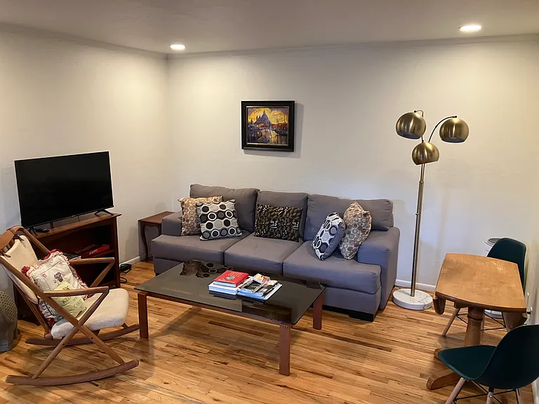 2142 Hodgson St — Photo 11