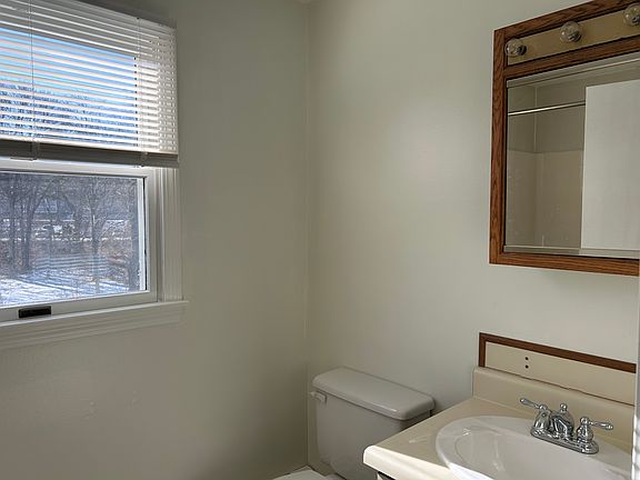 3rd image of 16 Manville Ave Unit 16