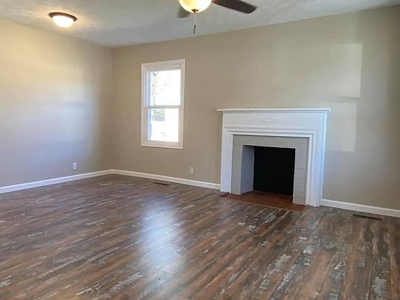 5th image of 231 Lewis St