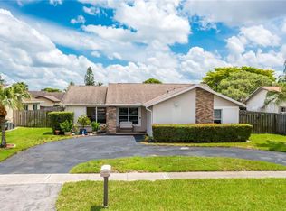 11710 NW 37th St, Sunrise, FL 33323