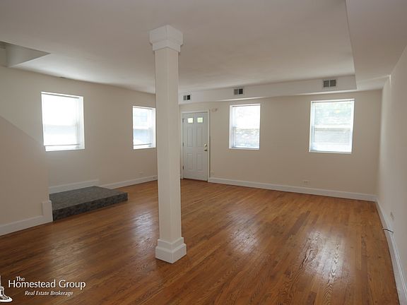 2nd image of 3345 N Ravenswood Ave #House